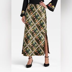 Women’s Latino Heritage Month Maxi Floral